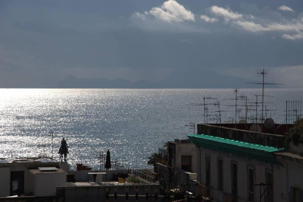 Apartamento La Finestra Sul Golfo Nápoles Exterior foto