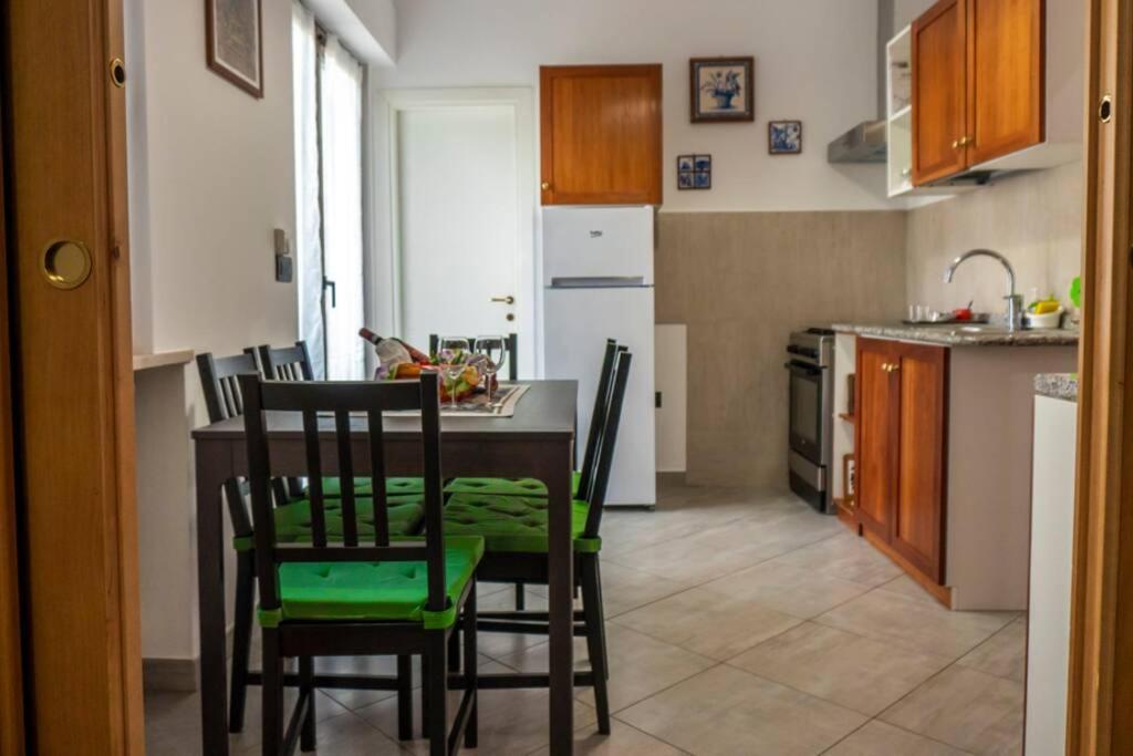 Apartamento La Finestra Sul Golfo Nápoles Exterior foto